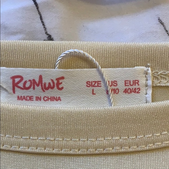 Light yellow long sleeve crop top - Picture 2 of 2